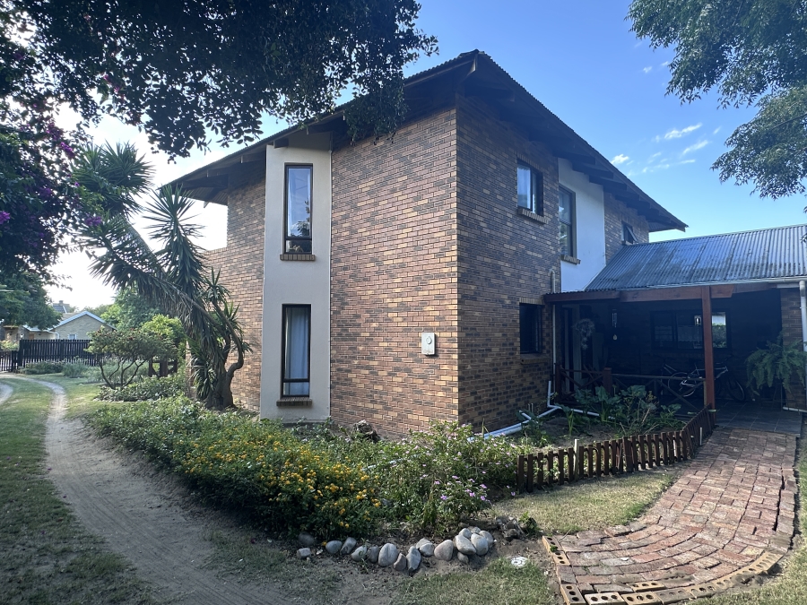 4 Bedroom Property for Sale in The Island Western Cape